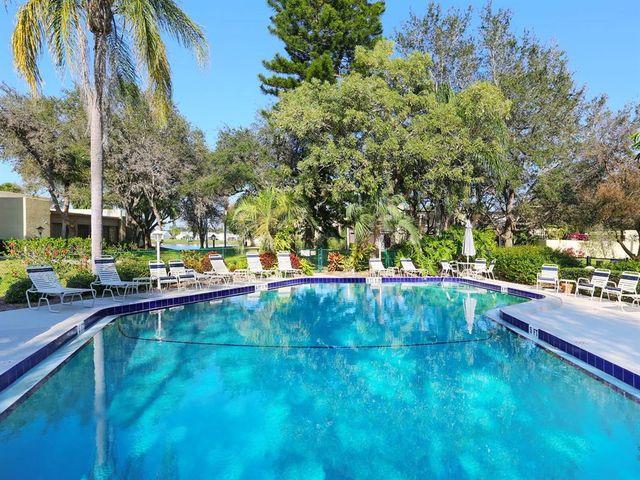 323 TIMBERLAKE DRIVE 323, Bradenton, FL 34210