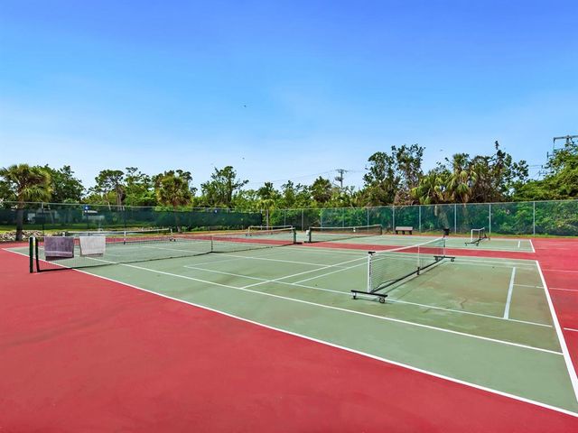 323 TIMBERLAKE DRIVE 323, Bradenton, FL 34210