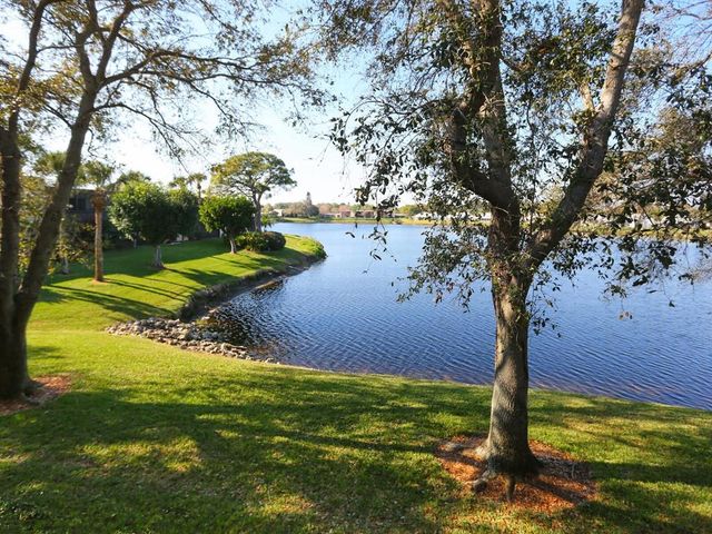 323 TIMBERLAKE DRIVE 323, Bradenton, FL 34210