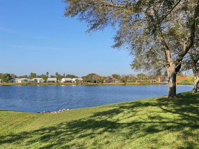 323 TIMBERLAKE DRIVE 323, Bradenton, FL 34210
