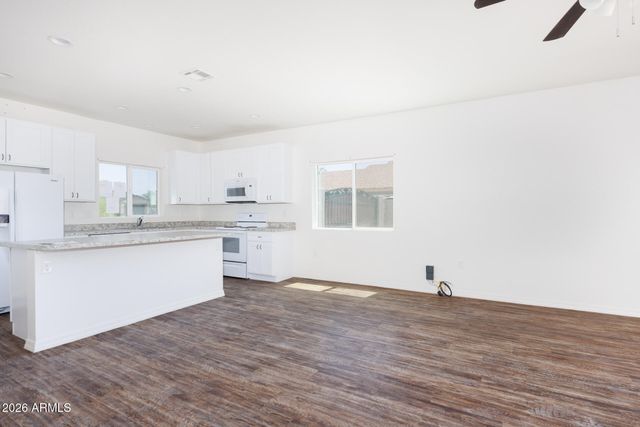 12067 W LOBO Drive, Arizona City, AZ 85123