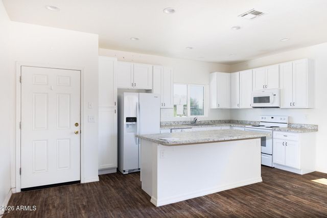 12067 W LOBO Drive, Arizona City, AZ 85123