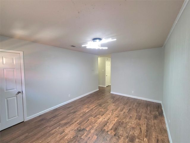 1410 Valleyridge DR, Austin, TX 78704