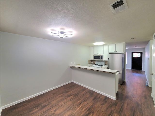 1410 Valleyridge DR, Austin, TX 78704