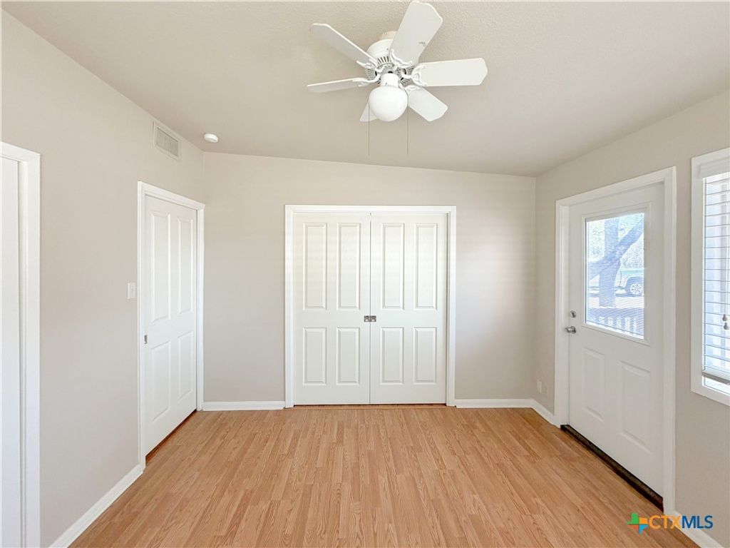 Image 24 of property listing at 1210 Skyline Drive, Canyon Lake, TX 78133
