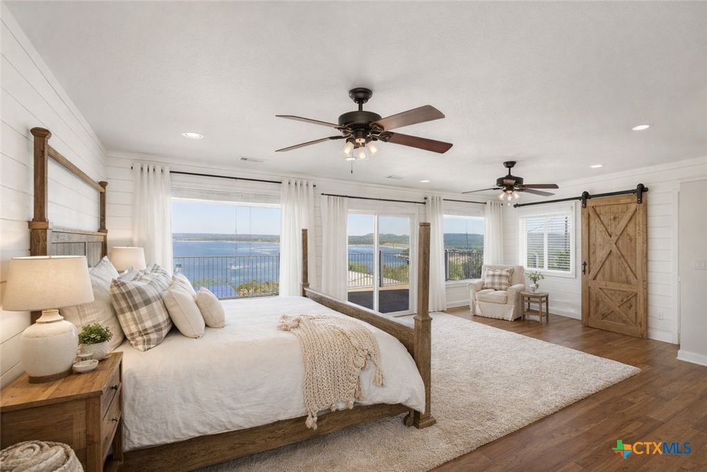 Image 37 of property listing at 1210 Skyline Drive, Canyon Lake, TX 78133