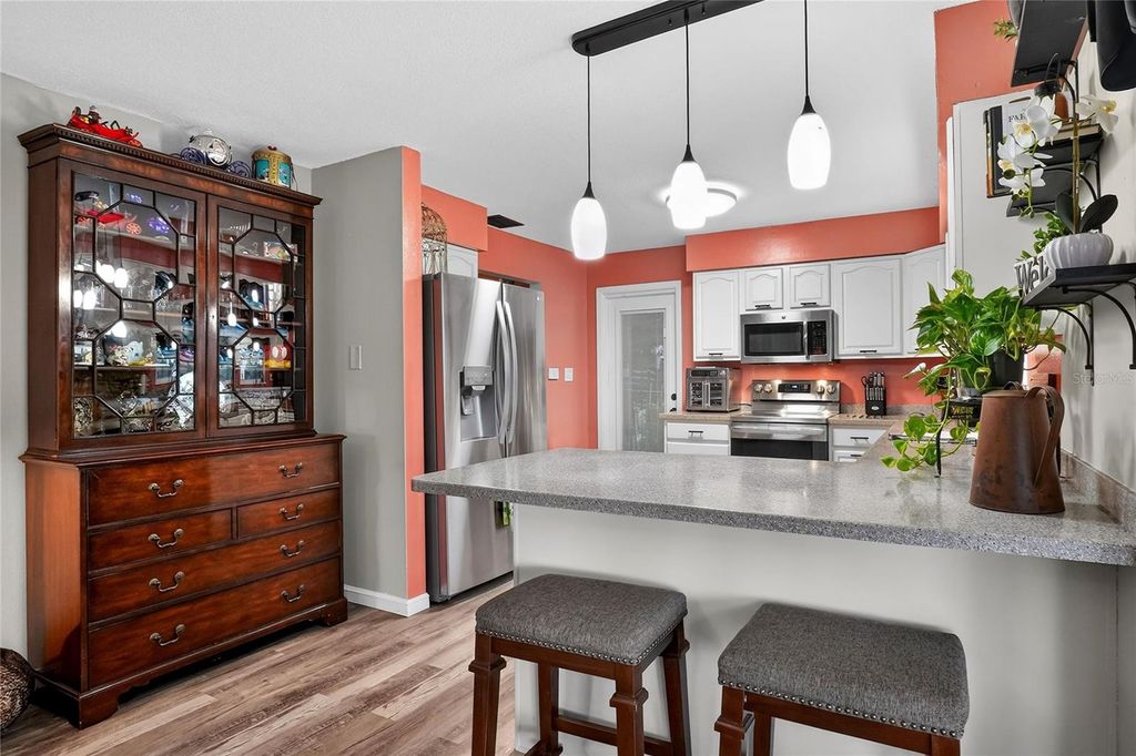 Image 13 of property listing at 1151 CIRCLE DRIVE, Lake Wales, FL 33853