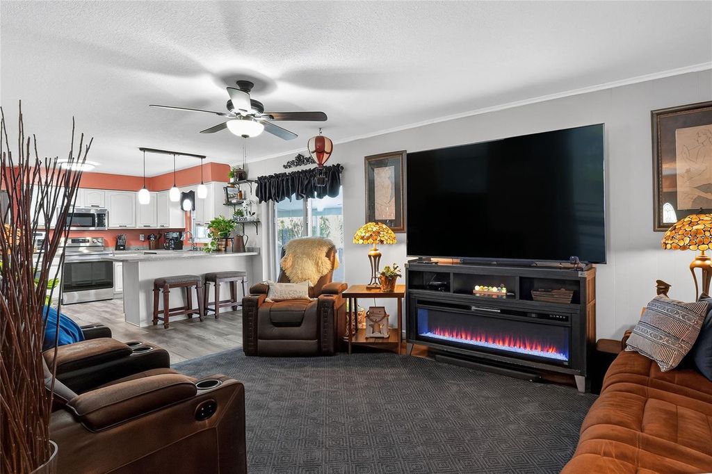 Image 19 of property listing at 1151 CIRCLE DRIVE, Lake Wales, FL 33853