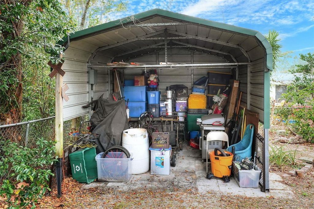 Image 45 of property listing at 1151 CIRCLE DRIVE, Lake Wales, FL 33853