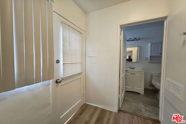 1341 N Keystone Street, Burbank, CA 91506