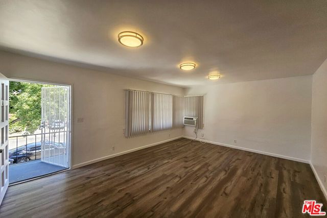 1341 N Keystone Street, Burbank, CA 91506