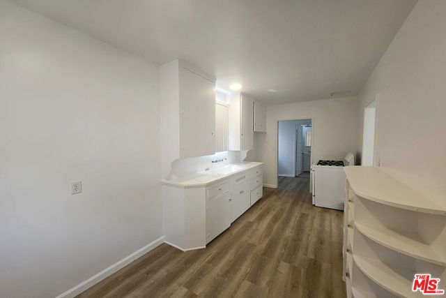 1341 N Keystone Street, Burbank, CA 91506