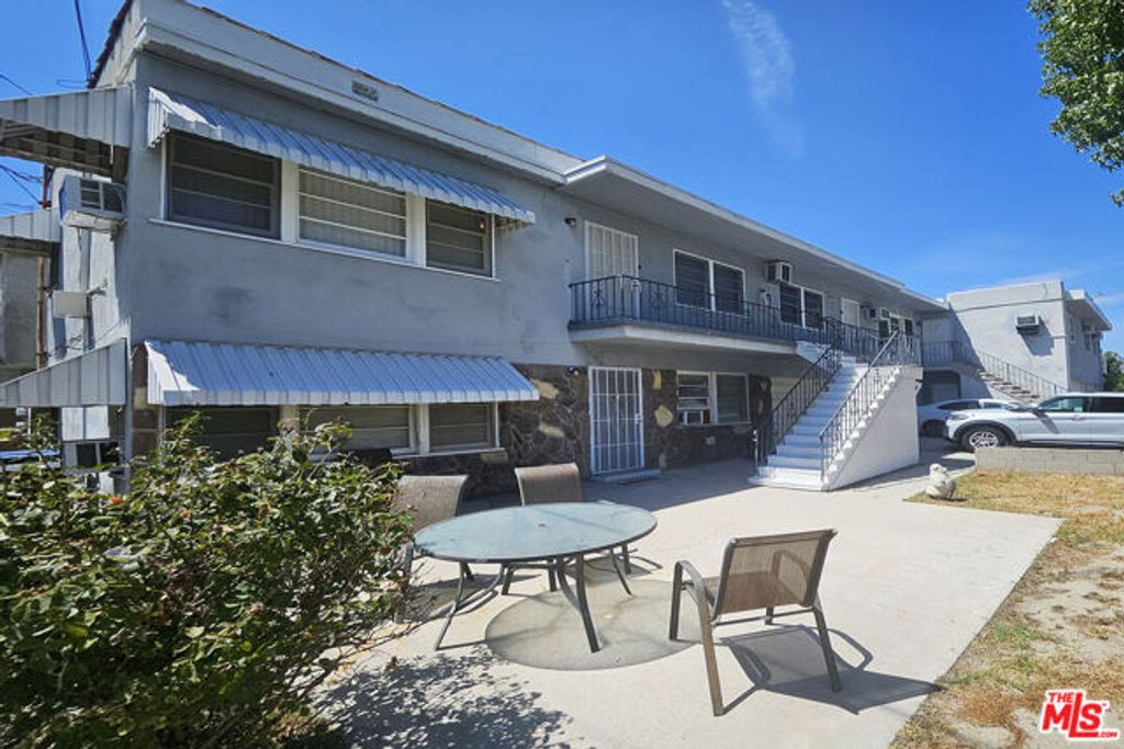 1341 N Keystone Street, Burbank, CA 91506