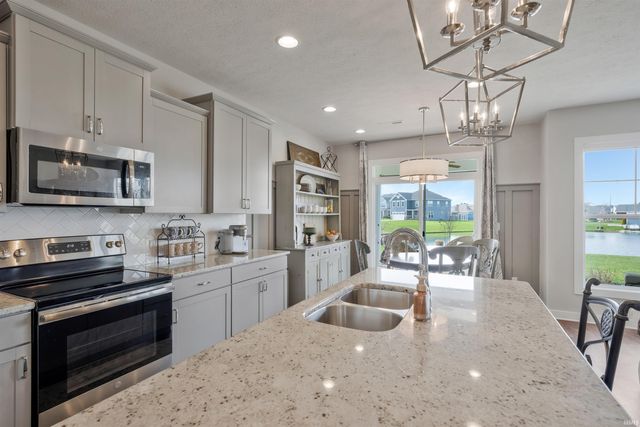 4853 White Chapel Drive, Newburgh, IN 47630