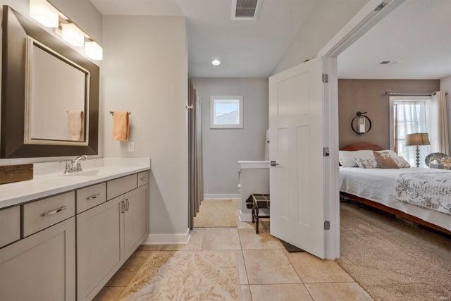 4853 White Chapel Drive, Newburgh, IN 47630