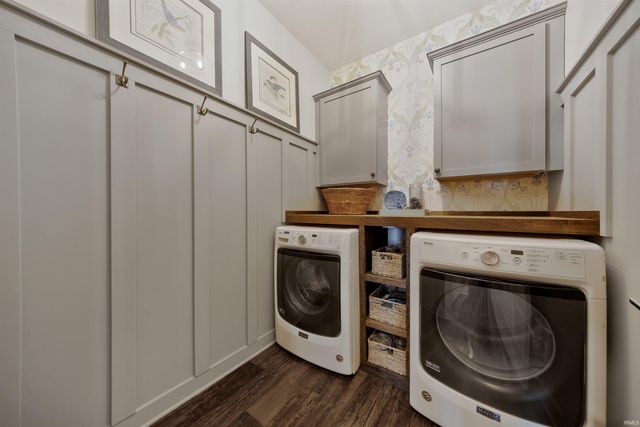 4853 White Chapel Drive, Newburgh, IN 47630