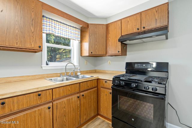 33 South Union Street, White Creek, NY 12816