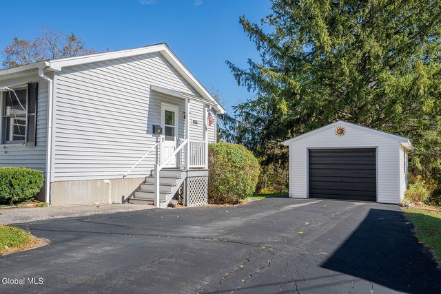 33 South Union Street, White Creek, NY 12816