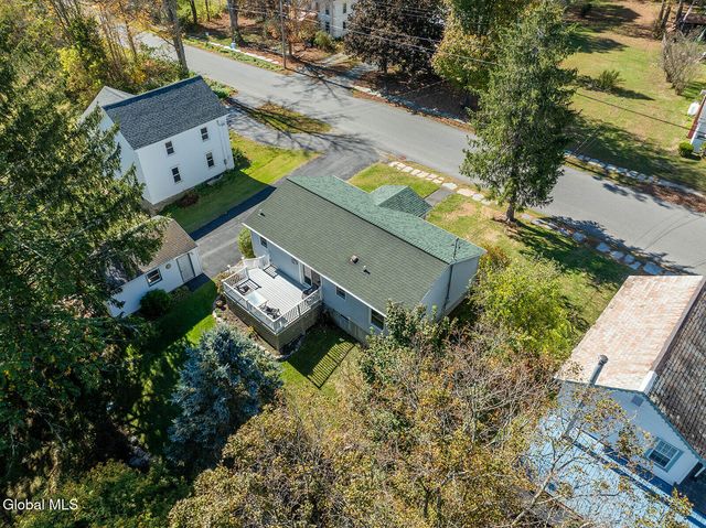 33 South Union Street, White Creek, NY 12816