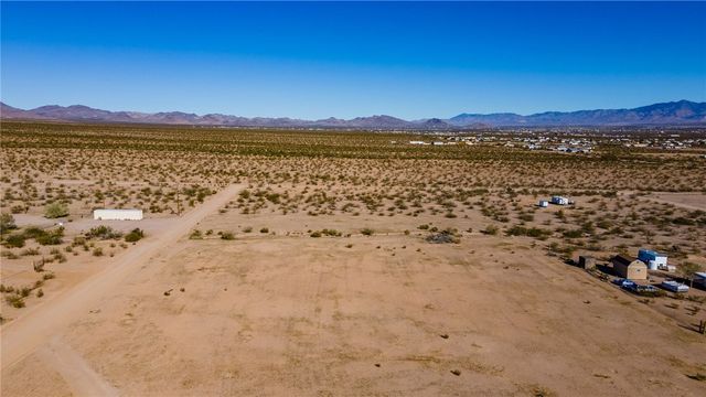 TBD S Drake Road, Golden Valley, AZ 86413