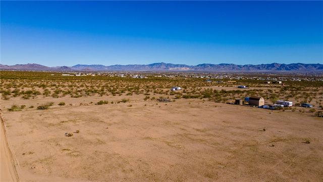 TBD S Drake Road, Golden Valley, AZ 86413