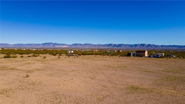 TBD S Drake Road, Golden Valley, AZ 86413