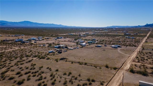 TBD S Drake Road, Golden Valley, AZ 86413