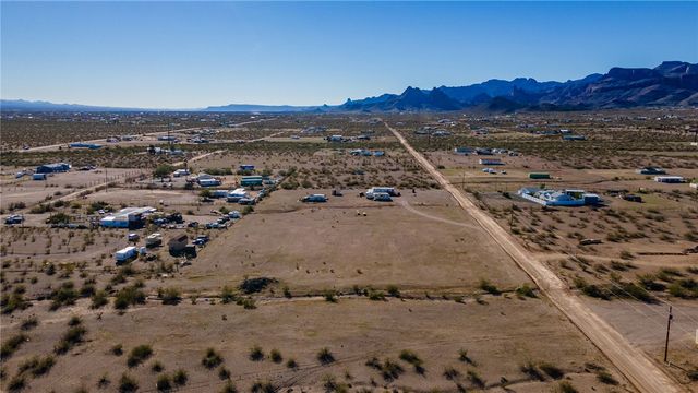 TBD S Drake Road, Golden Valley, AZ 86413