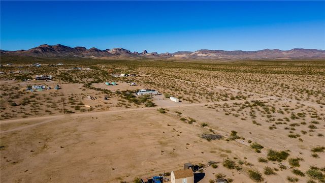 TBD S Drake Road, Golden Valley, AZ 86413