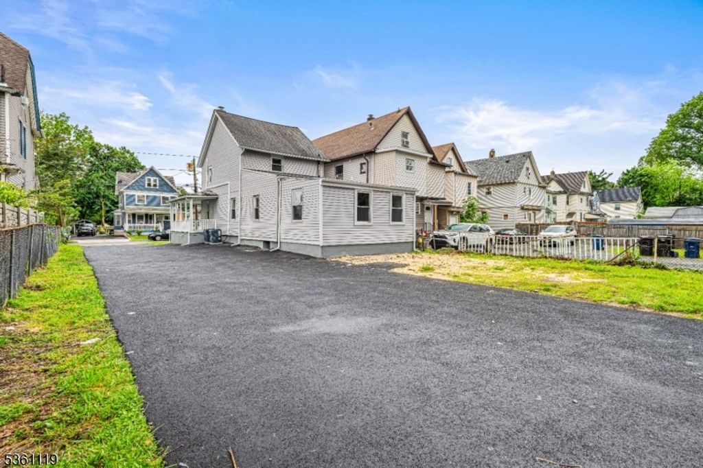 18 Mariners Pl, Plainfield City, NJ 07063