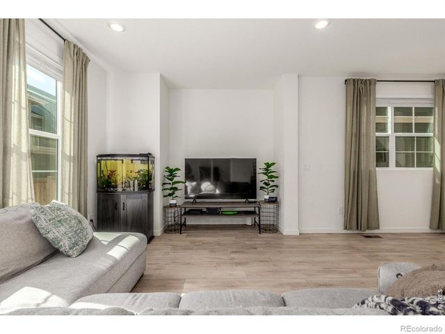 636 Acorn Place, Lafayette, CO 80026