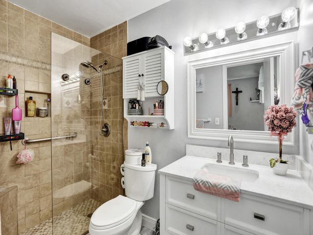 138 Lake Barbara Drive, West Palm Beach, FL 33411