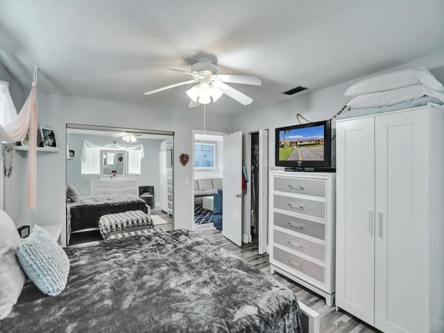 138 Lake Barbara Drive, West Palm Beach, FL 33411