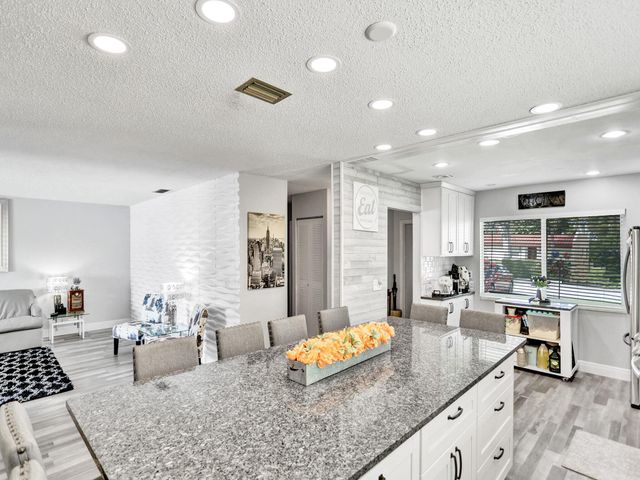 138 Lake Barbara Drive, West Palm Beach, FL 33411