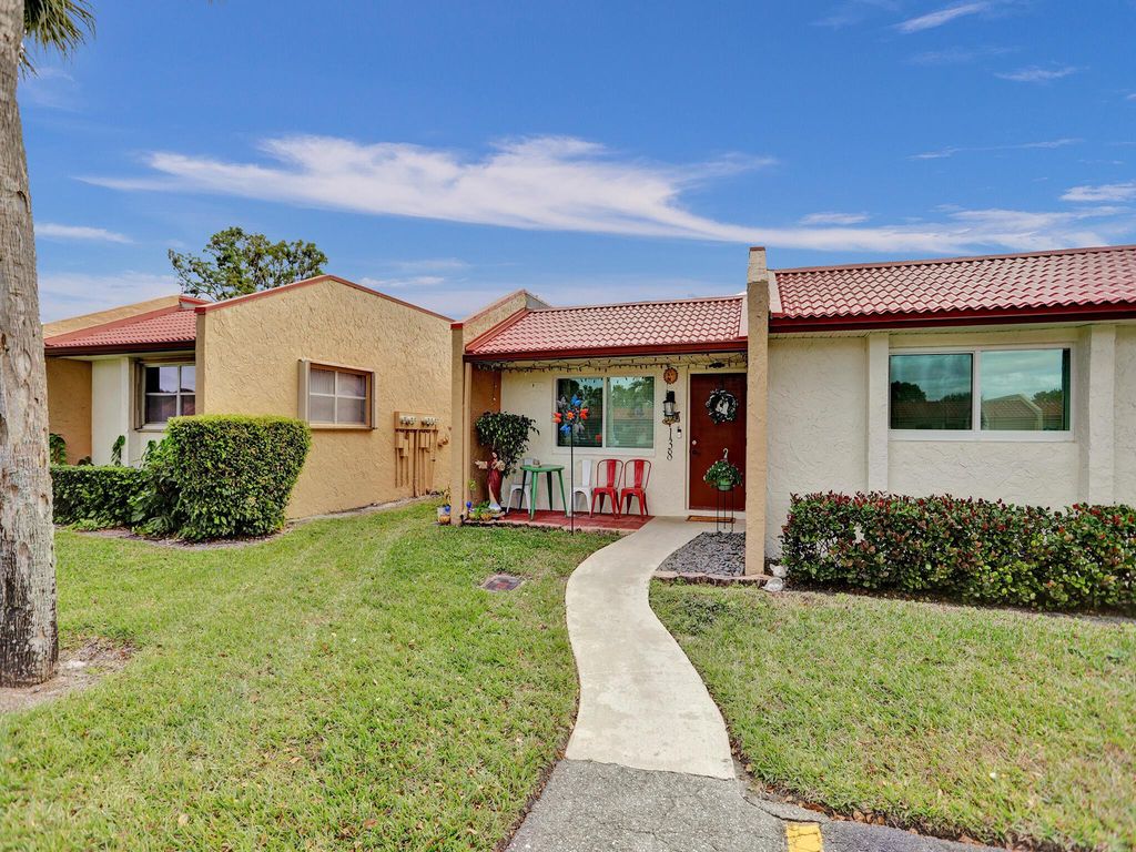 138 Lake Barbara Drive, West Palm Beach, FL 33411