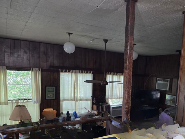 802 Rock Harbor Court, Granbury, TX 76048