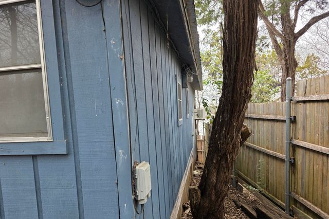 802 Rock Harbor Court, Granbury, TX 76048