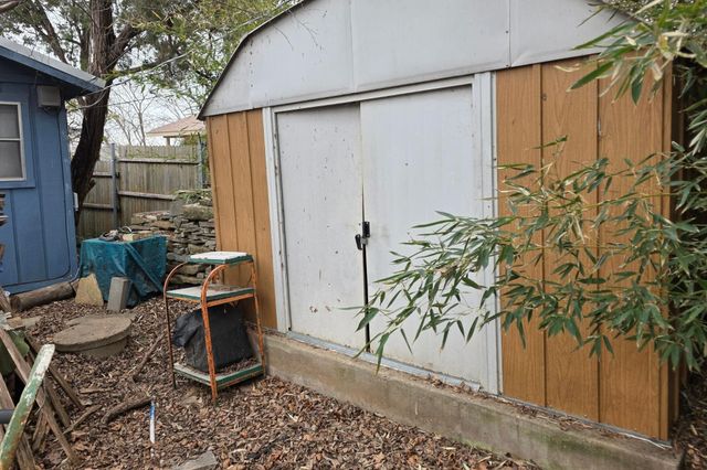 802 Rock Harbor Court, Granbury, TX 76048