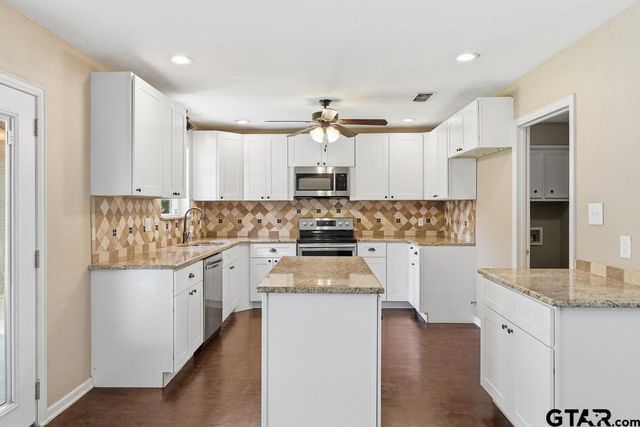 598 N Hidden Forest, Longview, TX 75605