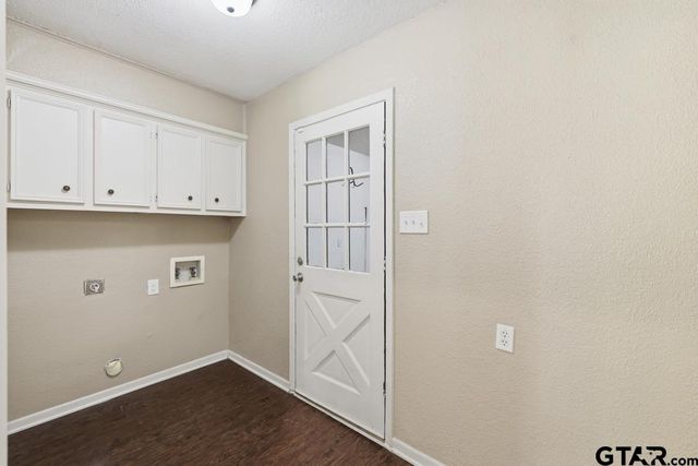 598 N Hidden Forest, Longview, TX 75605