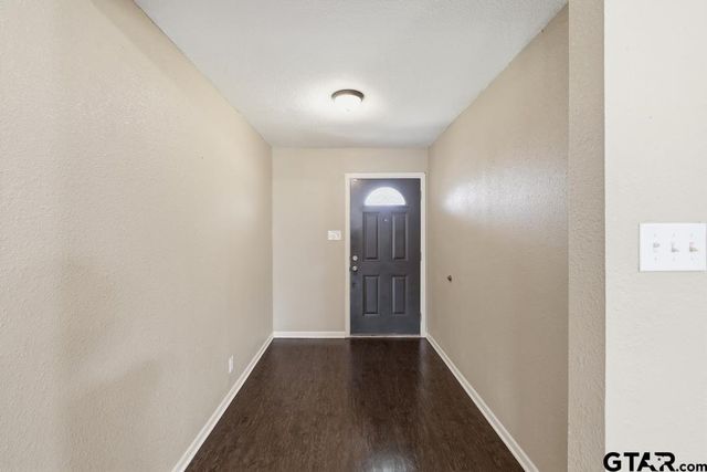 598 N Hidden Forest, Longview, TX 75605