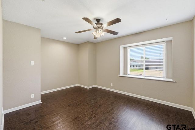 598 N Hidden Forest, Longview, TX 75605