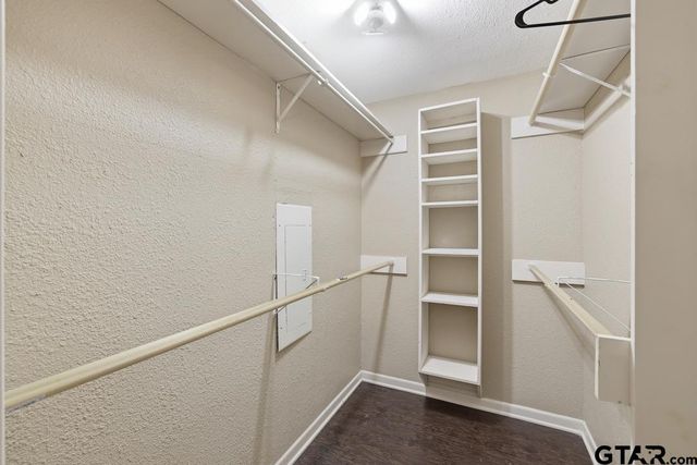 598 N Hidden Forest, Longview, TX 75605