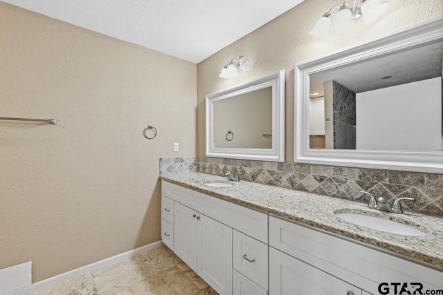 598 N Hidden Forest, Longview, TX 75605