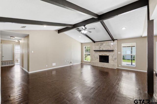 598 N Hidden Forest, Longview, TX 75605