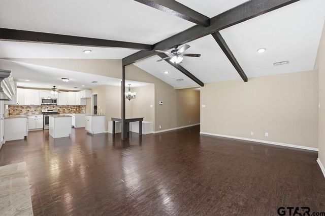 598 N Hidden Forest, Longview, TX 75605
