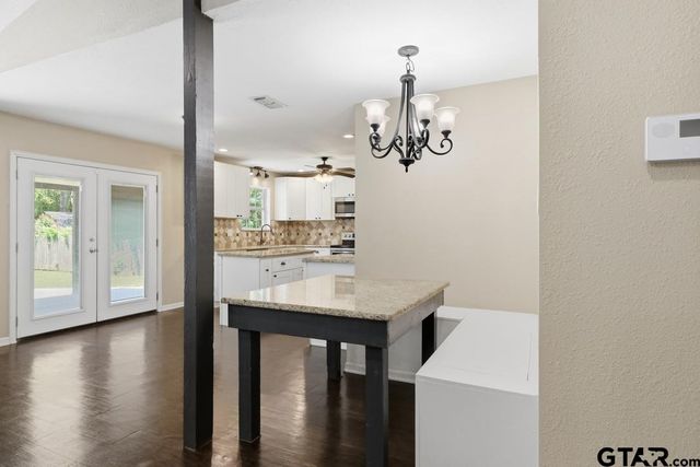 598 N Hidden Forest, Longview, TX 75605