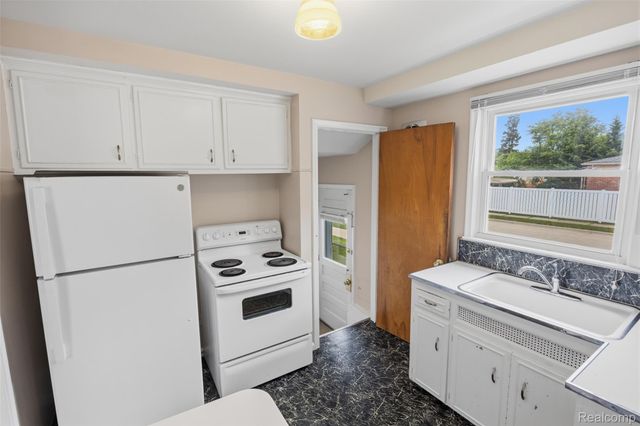 3100 Houston Street, Dearborn, MI 48124