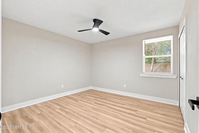 5331 N NORTH RIVER Road, Jacksonville, FL 32211