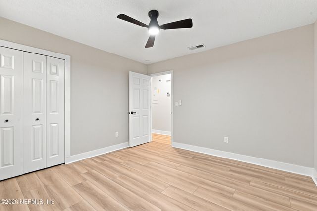 5331 N NORTH RIVER Road, Jacksonville, FL 32211
